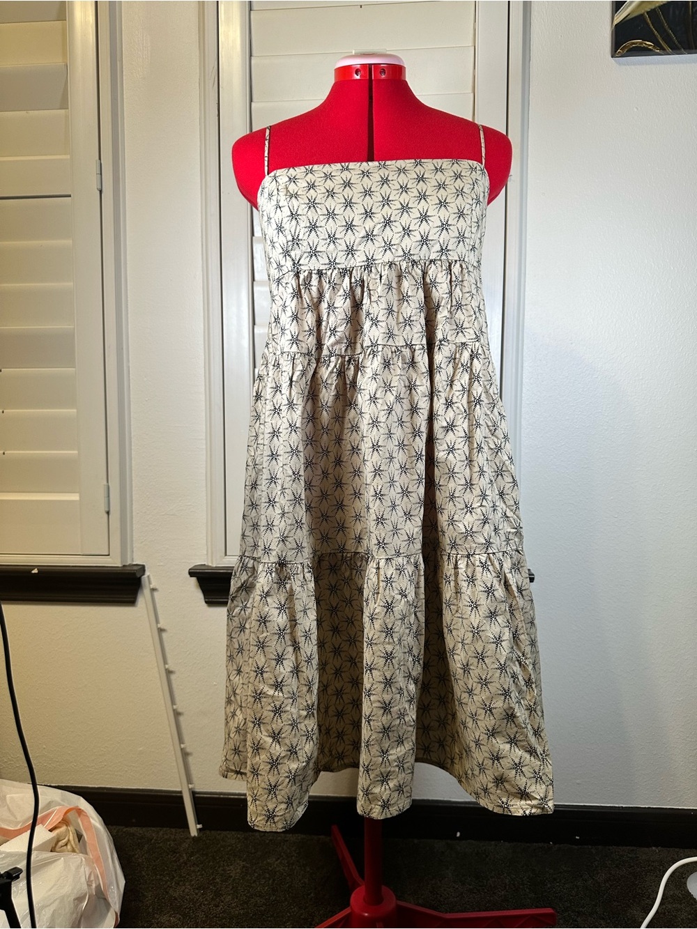 Levi's Cream Midi Tiered Dress with Navy Starburst Print